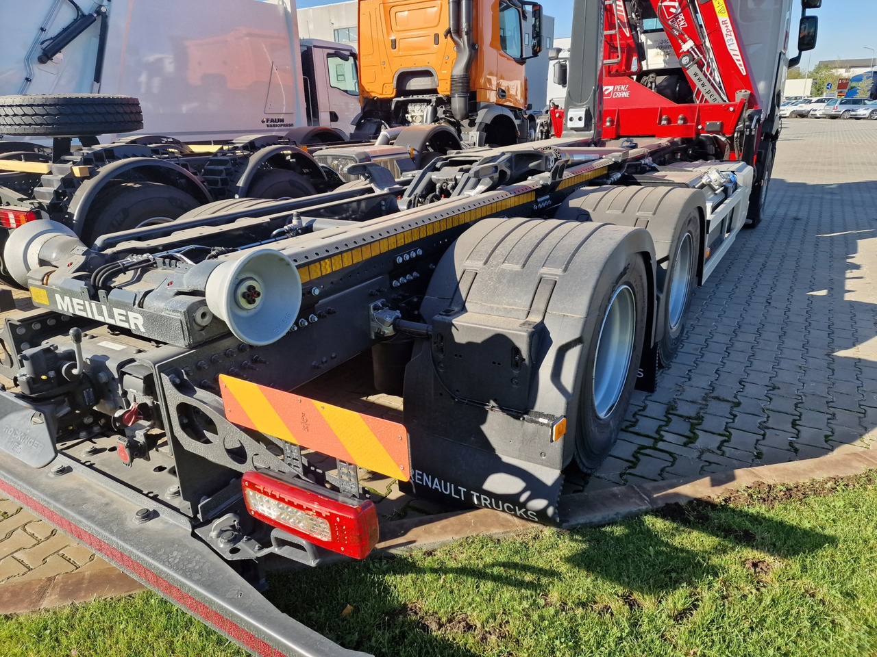 Renault - משאית הרמת וו, משאית מנוף: תמונה 3 Renault - משאית הרמת וו, משאית מנוף: תמונה 3