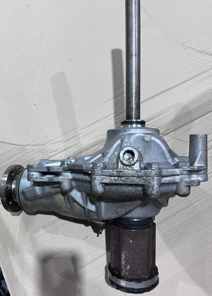 BMW 7558153 FRONT DIFFERENTIAL - תיבת הילוכים וחלקים עבור מכונות אחרות: תמונה 4 BMW 7558153 FRONT DIFFERENTIAL - תיבת הילוכים וחלקים עבור מכונות אחרות: תמונה 4