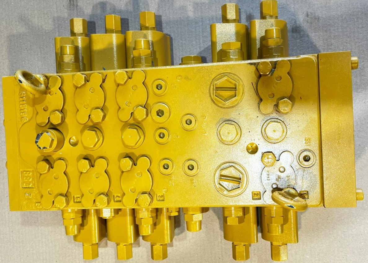 CATERPILLAR 194-7848 Valve GP-Main Control – Genuine Caterpillar Hydraulic Control Valve - שסתום עבור מחפר גלגלים: תמונה 3 CATERPILLAR 194-7848 Valve GP-Main Control – Genuine Caterpillar Hydraulic Control Valve - שסתום עבור מחפר גלגלים: תמונה 3