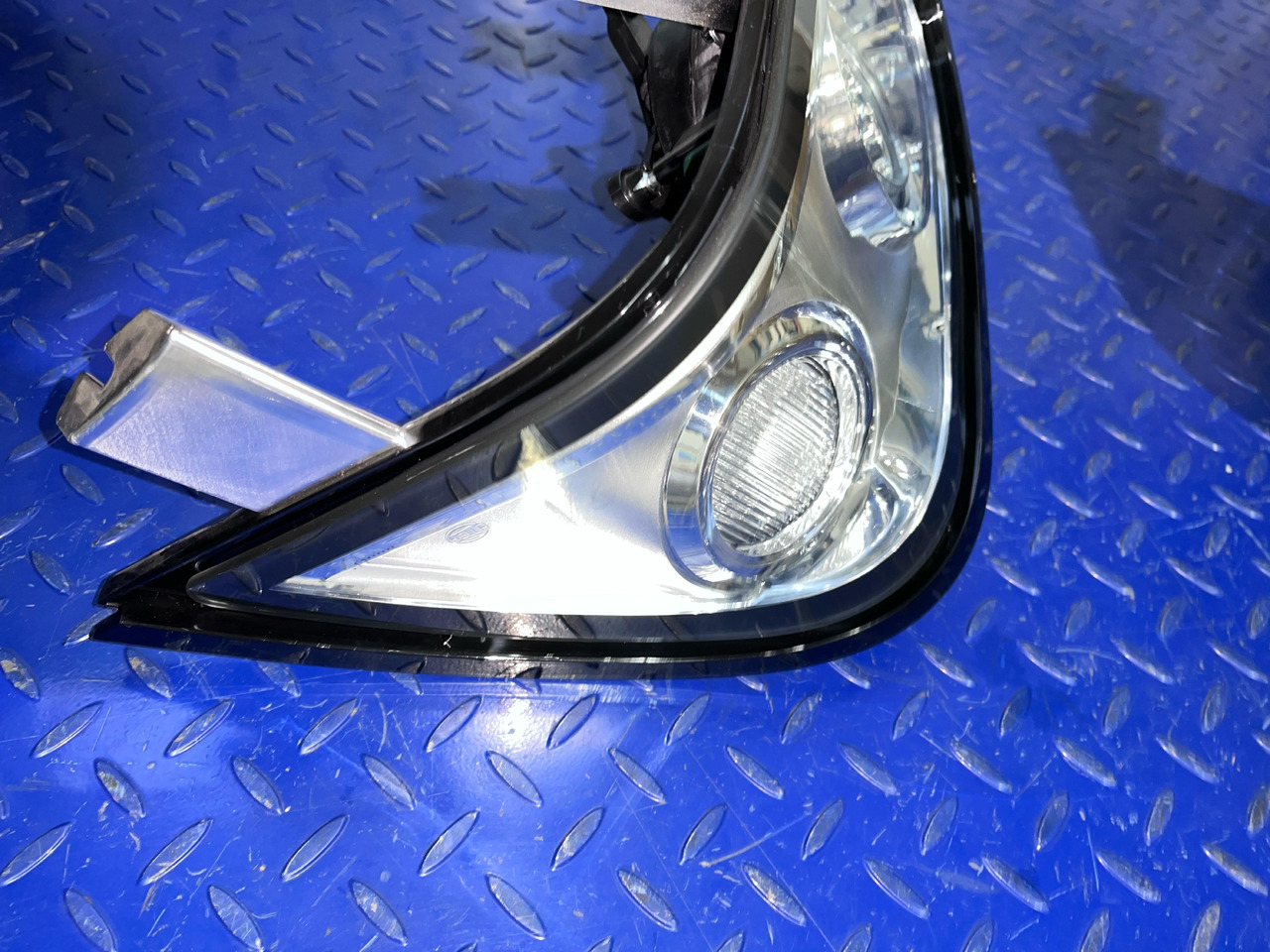 HELLA Headlight Set 1KE996 600-05 / 06 - פנס קדמי: תמונה 3 HELLA Headlight Set 1KE996 600-05 / 06 - פנס קדמי: תמונה 3