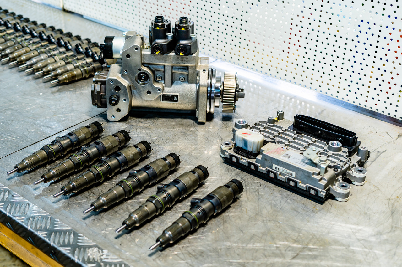 Injectors Detroit Diesel DD15 A4710700887 0445120386 - מזרק עבור משאית: תמונה 1 Injectors Detroit Diesel DD15 A4710700887 0445120386 - מזרק עבור משאית: תמונה 1
