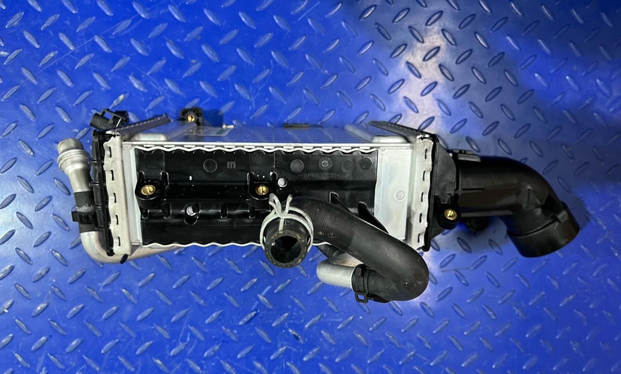 MAHLE Mercedes Benz A6560903900 - מקרר פנימי: תמונה 2 MAHLE Mercedes Benz A6560903900 - מקרר פנימי: תמונה 2