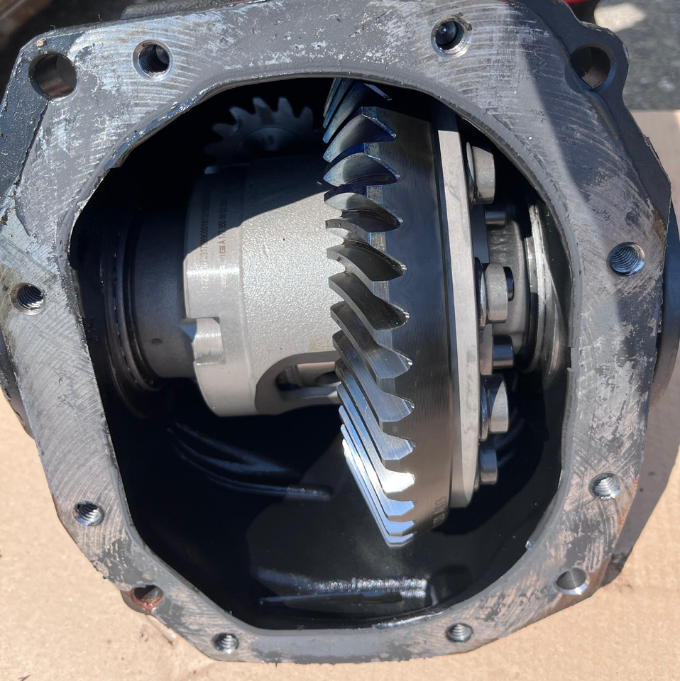 MERCEDES-BENZ E-Class Rear Differential W213 A2133503808 - הילוך דיפרנציאלי: תמונה 2 MERCEDES-BENZ E-Class Rear Differential W213 A2133503808 - הילוך דיפרנציאלי: תמונה 2