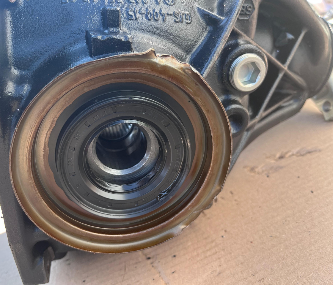 MERCEDES-BENZ E-Class Rear Differential W213 A2133503808 - הילוך דיפרנציאלי: תמונה 4 MERCEDES-BENZ E-Class Rear Differential W213 A2133503808 - הילוך דיפרנציאלי: תמונה 4