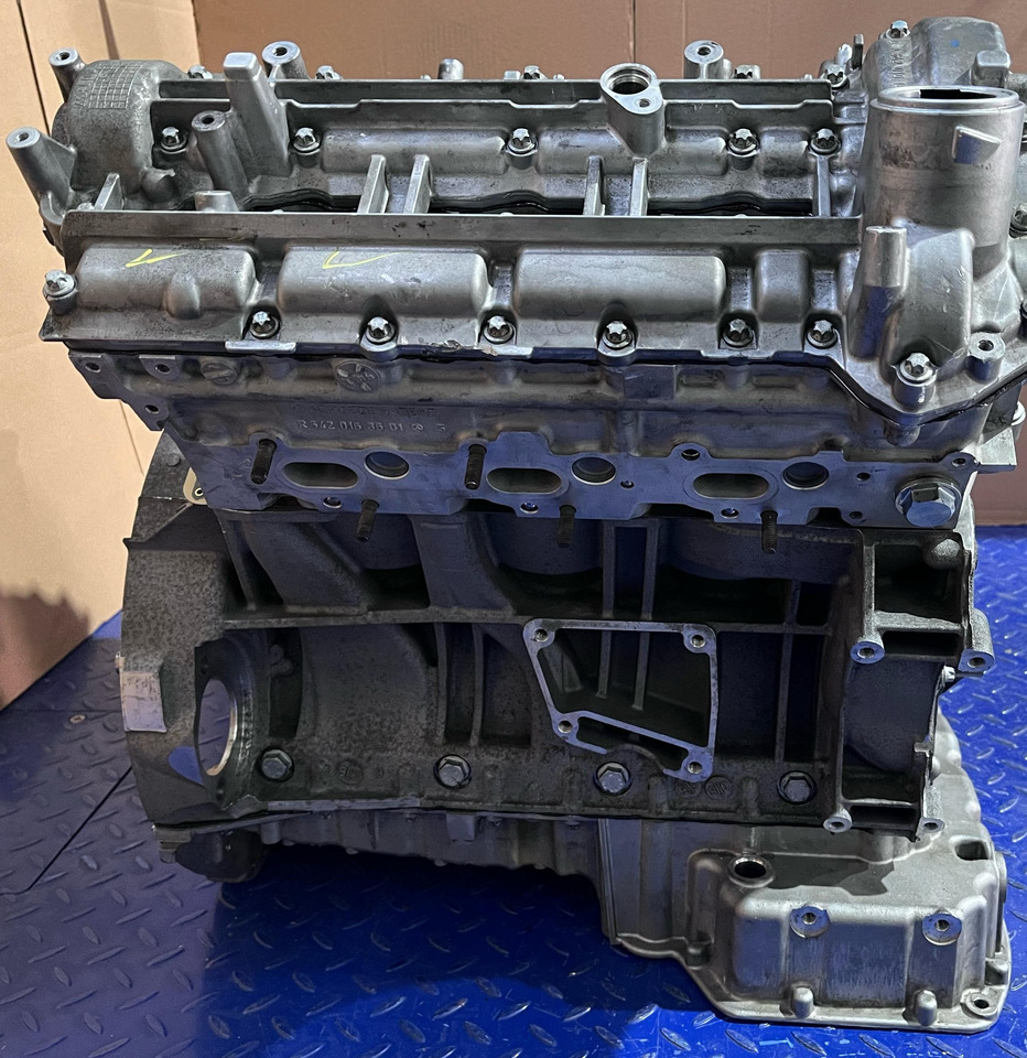 MERCEDES-BENZ Motor Reconditionat OM642.899 - מנוע עבור משאית: תמונה 5 MERCEDES-BENZ Motor Reconditionat OM642.899 - מנוע עבור משאית: תמונה 5