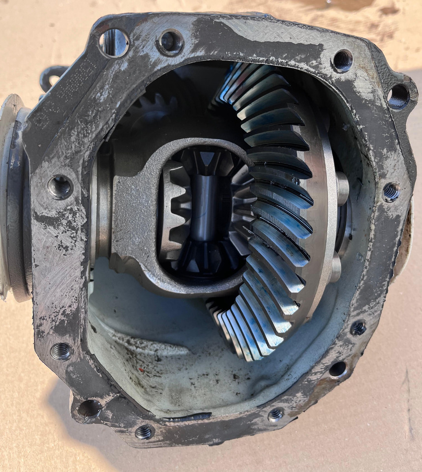 MERCEDES-BENZ S Class CL SL Rear Differential W216 A2163504600 AMG - הילוך דיפרנציאלי: תמונה 4 MERCEDES-BENZ S Class CL SL Rear Differential W216 A2163504600 AMG - הילוך דיפרנציאלי: תמונה 4