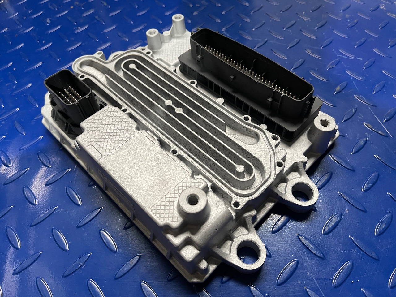 Mercedes Actros MP4 A0024464935 MCM2 MCM2.1 Reconditioned - ECU עבור משאית: תמונה 2 Mercedes Actros MP4 A0024464935 MCM2 MCM2.1 Reconditioned - ECU עבור משאית: תמונה 2