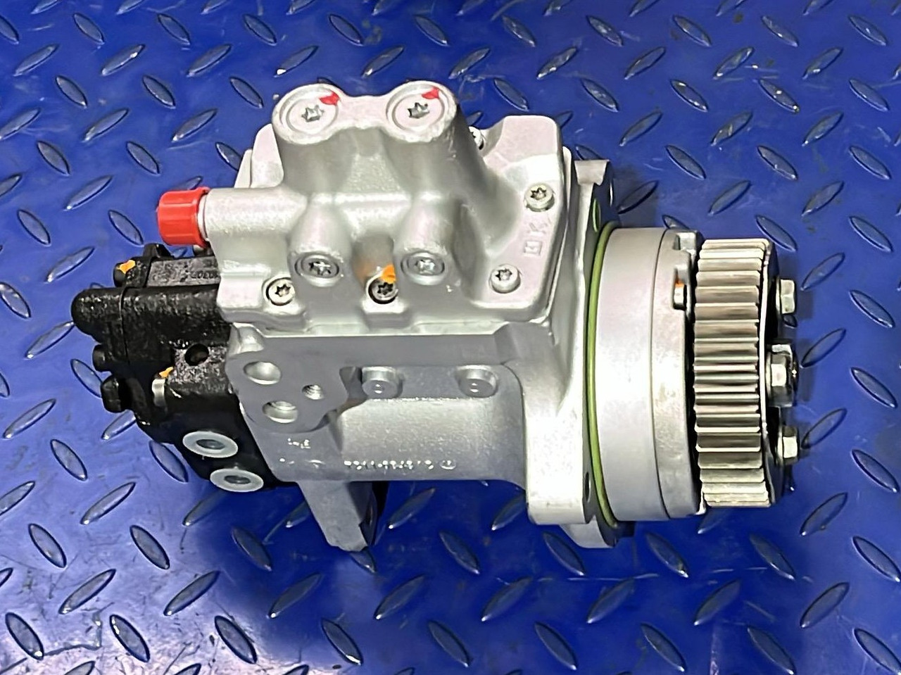 Mercedes Atego OM934 Euro 6 High Pressure Pump OM934 - משאבת דלק עבור משאית: תמונה 1 Mercedes Atego OM934 Euro 6 High Pressure Pump OM934 - משאבת דלק עבור משאית: תמונה 1