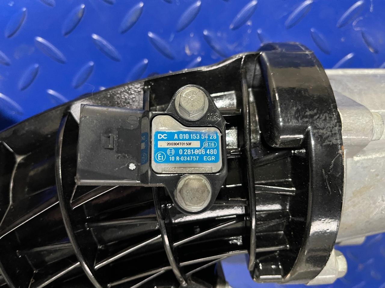 Mercedes-Benz EURO 6 Pressure Sensor A0101535428 - מערכת כניסת אוויר: תמונה 2 Mercedes-Benz EURO 6 Pressure Sensor A0101535428 - מערכת כניסת אוויר: תמונה 2