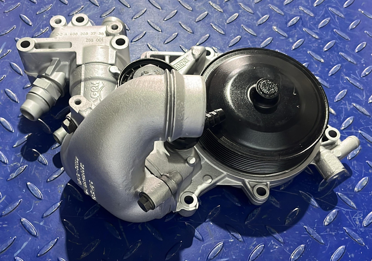 Mercedes Benz Waterpump Atego OM936 - משאבת נוזל קירור: תמונה 4 Mercedes Benz Waterpump Atego OM936 - משאבת נוזל קירור: תמונה 4