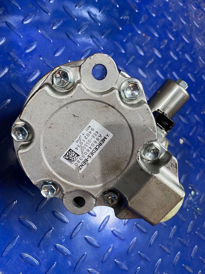 Mercedes Servo Pump A9604600380 Actros MP4 - משאבת היגוי עבור משאית: תמונה 2 Mercedes Servo Pump A9604600380 Actros MP4 - משאבת היגוי עבור משאית: תמונה 2