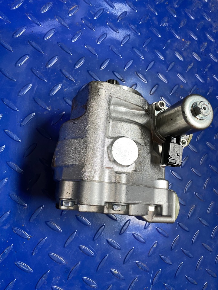 Mercedes Servo Pump A9604600380 Actros MP4 - משאבת היגוי עבור משאית: תמונה 1 Mercedes Servo Pump A9604600380 Actros MP4 - משאבת היגוי עבור משאית: תמונה 1