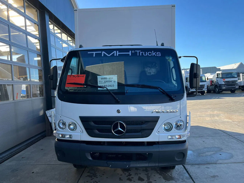Mercedes-Benz Accelo 915 4x2 Closed Cargo Truck - משאית תיבה: תמונה 4 Mercedes-Benz Accelo 915 4x2 Closed Cargo Truck - משאית תיבה: תמונה 4