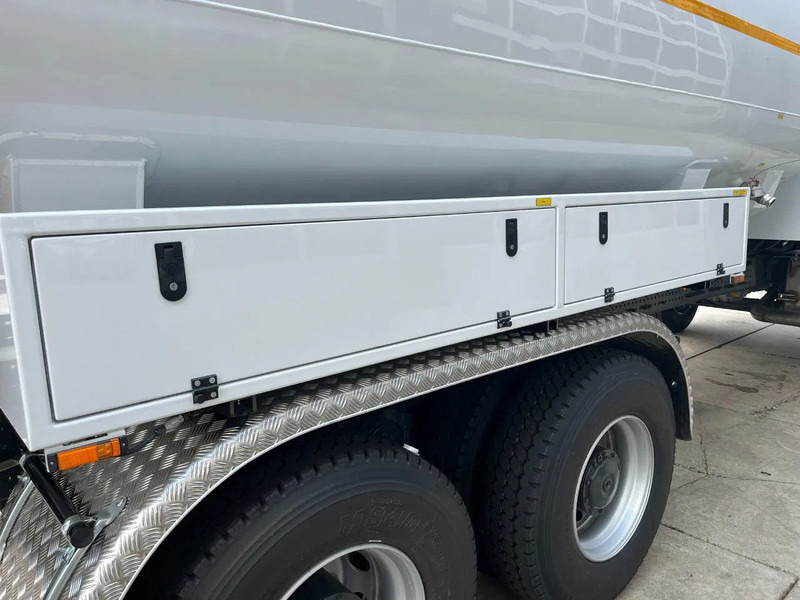 חָדָשׁ משאית מכל Mercedes-Benz Arocs 3340 6x6 Water Tank Truck: תמונה 15 חָדָשׁ משאית מכל Mercedes-Benz Arocs 3340 6x6 Water Tank Truck: תמונה 15