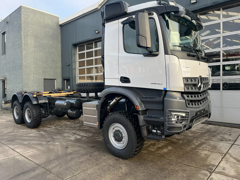 חָדָשׁ משאית עם שלדת תא Mercedes-Benz Arocs 3340 A 6x6 Chassis cabin: תמונה 7