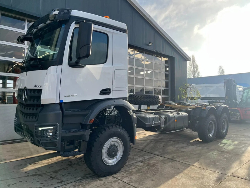 Mercedes-Benz Arocs 3340 A 6x6 Chassis cabin - משאית עם שלדת תא: תמונה 1 Mercedes-Benz Arocs 3340 A 6x6 Chassis cabin - משאית עם שלדת תא: תמונה 1