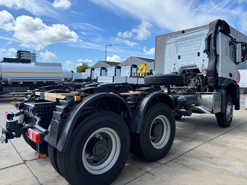 Mercedes-Benz Arocs 4058 AS 6x6 Tractor Head 180T Push Pull EURO-3 - יחידת טרקטור: תמונה 4 Mercedes-Benz Arocs 4058 AS 6x6 Tractor Head 180T Push Pull EURO-3 - יחידת טרקטור: תמונה 4