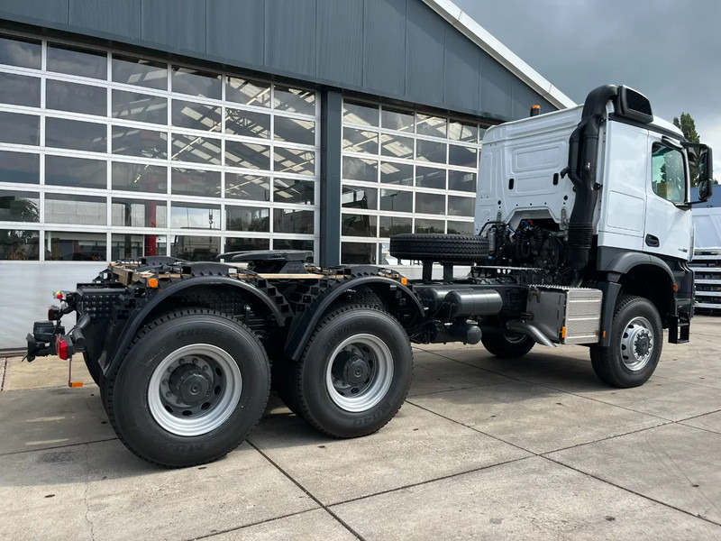 Mercedes-Benz Arocs 4058 AS 6x6 Tractor Head 180T Push Pull EURO-3 - יחידת טרקטור: תמונה 5 Mercedes-Benz Arocs 4058 AS 6x6 Tractor Head 180T Push Pull EURO-3 - יחידת טרקטור: תמונה 5