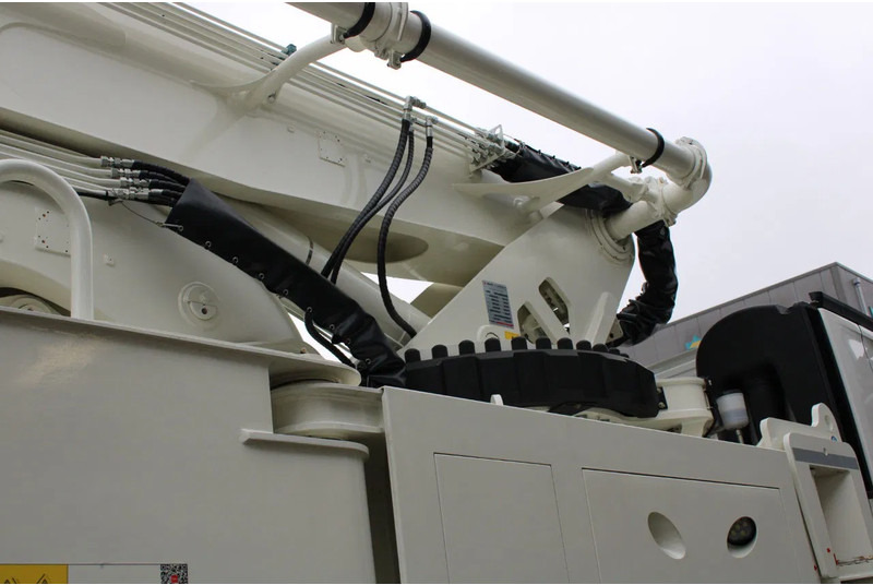 חָדָשׁ משאית משאבת בטון Mercedes-Benz Arocs 4140 8x4 Sany SY43 Concrete pump Build by Putzmeister: תמונה 16