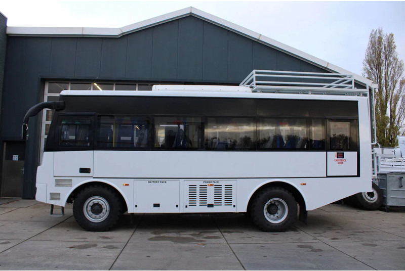 Mercedes-Benz Atego 1725 4x4 Passenger Bus - אוטובוס בין עירוני: תמונה 2 Mercedes-Benz Atego 1725 4x4 Passenger Bus - אוטובוס בין עירוני: תמונה 2
