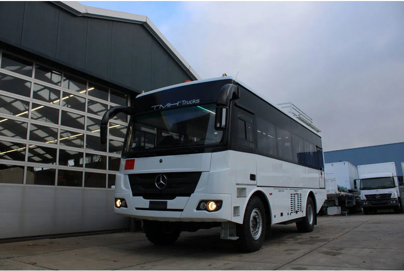 Mercedes-Benz Atego 1725 4x4 Passenger Bus - אוטובוס בין עירוני: תמונה 1 Mercedes-Benz Atego 1725 4x4 Passenger Bus - אוטובוס בין עירוני: תמונה 1