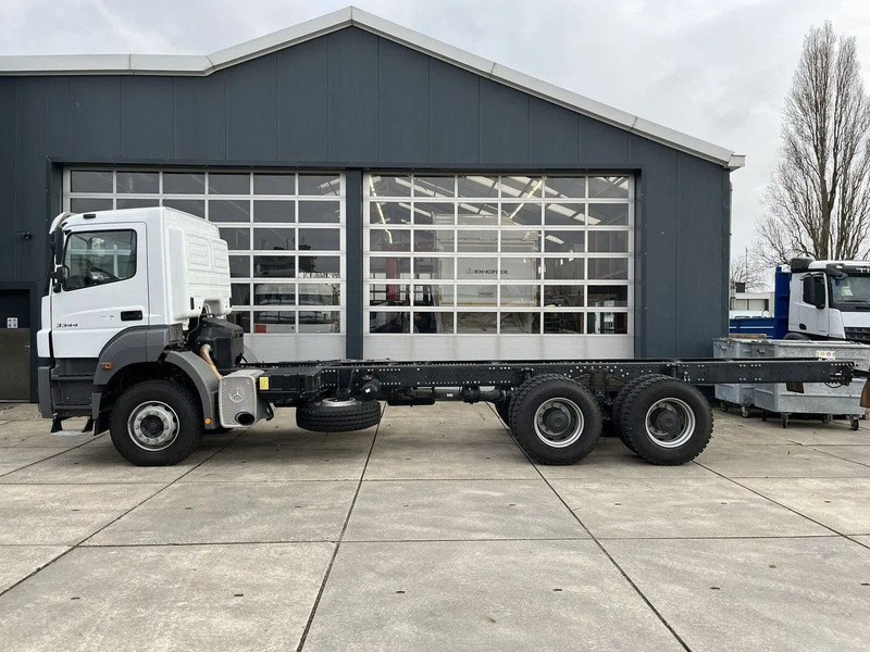 Mercedes-Benz Axor 3344 6x4 Chassis Cabin - משאית עם שלדת תא: תמונה 2 Mercedes-Benz Axor 3344 6x4 Chassis Cabin - משאית עם שלדת תא: תמונה 2