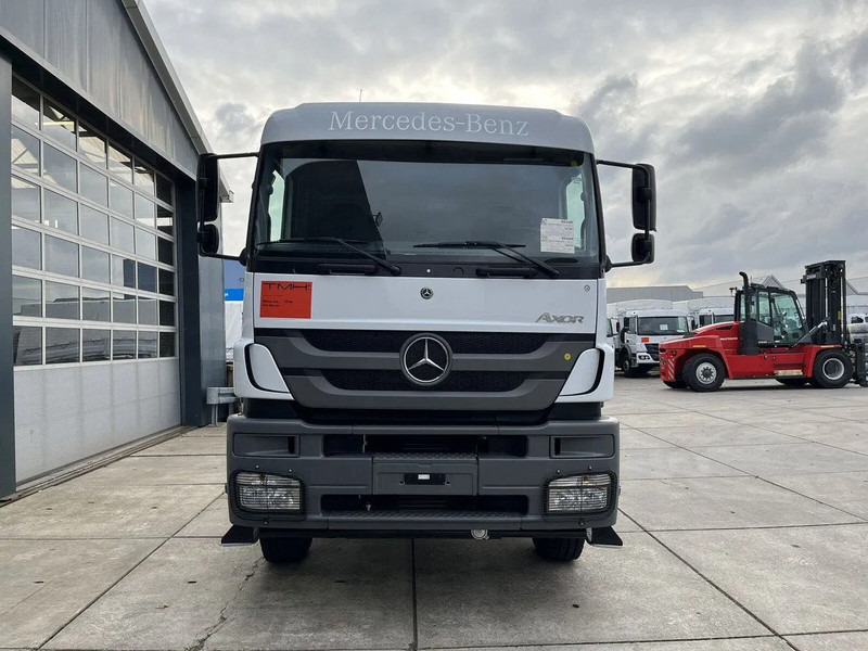 Mercedes-Benz Axor 3344 6x4 Chassis Cabin - משאית עם שלדת תא: תמונה 4 Mercedes-Benz Axor 3344 6x4 Chassis Cabin - משאית עם שלדת תא: תמונה 4