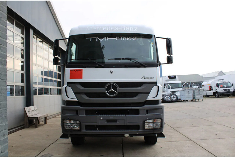 Mercedes-Benz Axor 3344 K 6x4 Tipper Truck - מזהיר: תמונה 5 Mercedes-Benz Axor 3344 K 6x4 Tipper Truck - מזהיר: תמונה 5