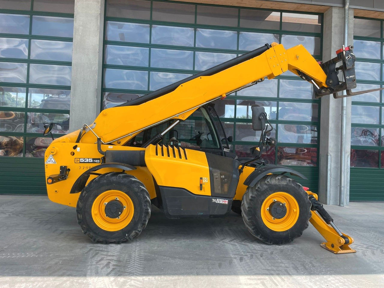 JCB 535-125 - מפעיל טלסקופי: תמונה 1 JCB 535-125 - מפעיל טלסקופי: תמונה 1