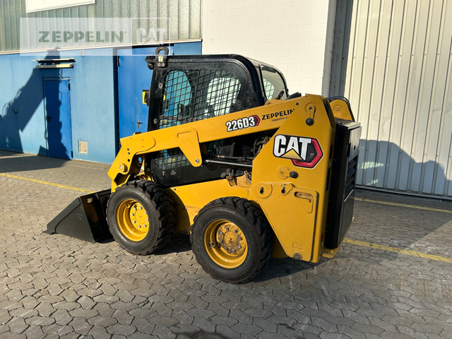 Cat 226D - מעמיס היגוי החלקה: תמונה 2 Cat 226D - מעמיס היגוי החלקה: תמונה 2