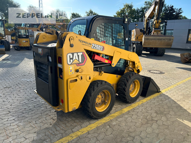 Cat 226D - מעמיס היגוי החלקה: תמונה 3 Cat 226D - מעמיס היגוי החלקה: תמונה 3