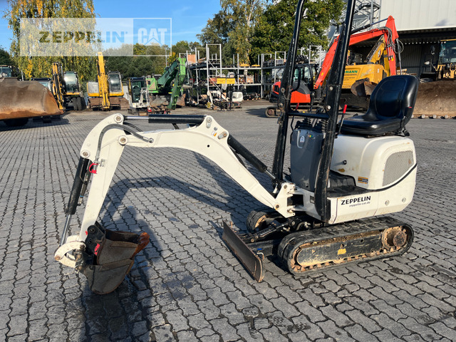 Cat 300.9D - מיני מחפר: תמונה 1 Cat 300.9D - מיני מחפר: תמונה 1