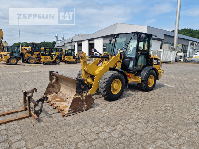 Cat 906M - מעמיס גלגלים: תמונה 1 Cat 906M - מעמיס גלגלים: תמונה 1