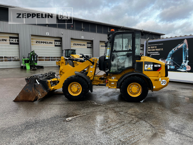 Cat 907M - מעמיס גלגלים: תמונה 1 Cat 907M - מעמיס גלגלים: תמונה 1