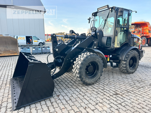 Cat 908M - מעמיס גלגלים: תמונה 2 Cat 908M - מעמיס גלגלים: תמונה 2