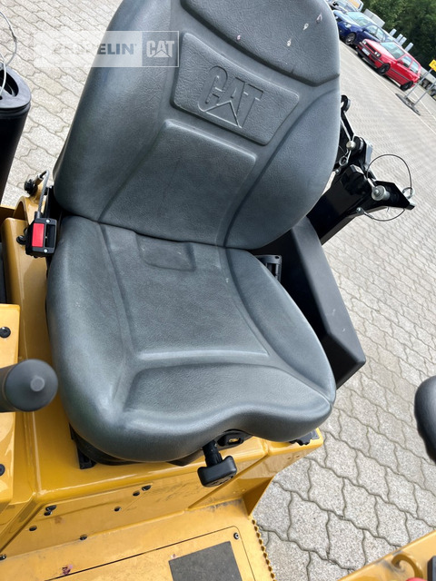 רולר כביש Cat CB1.7: תמונה 6 רולר כביש Cat CB1.7: תמונה 6