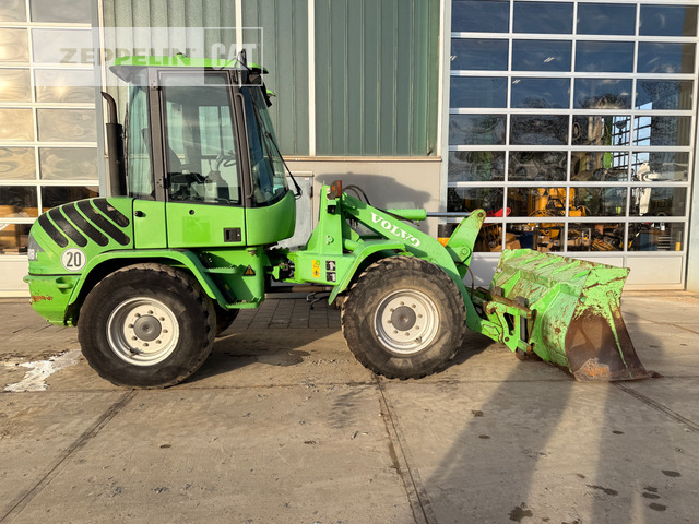 Volvo L30B - מעמיס גלגלים: תמונה 5 Volvo L30B - מעמיס גלגלים: תמונה 5