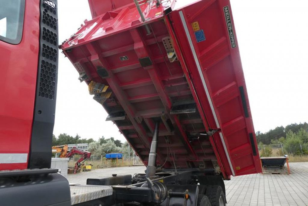 MAN TG-S 26.440 6x6 3-Achs Allradkipper Meiller - מזהיר: תמונה 5 MAN TG-S 26.440 6x6 3-Achs Allradkipper Meiller - מזהיר: תמונה 5