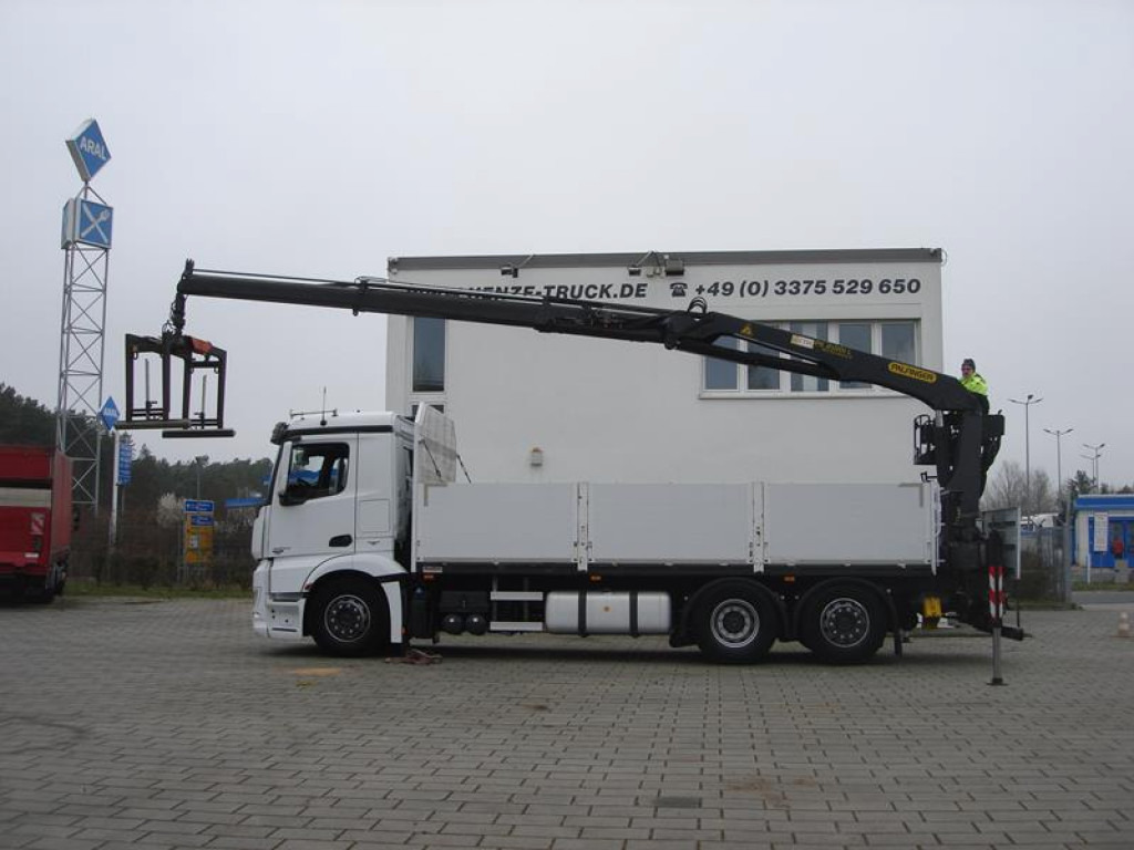 משאית צד נופל/ שטוחה, משאית מנוף MERCEDES-BENZ Antos 2543 L 6x2 Pritsche Heckkran: תמונה 13