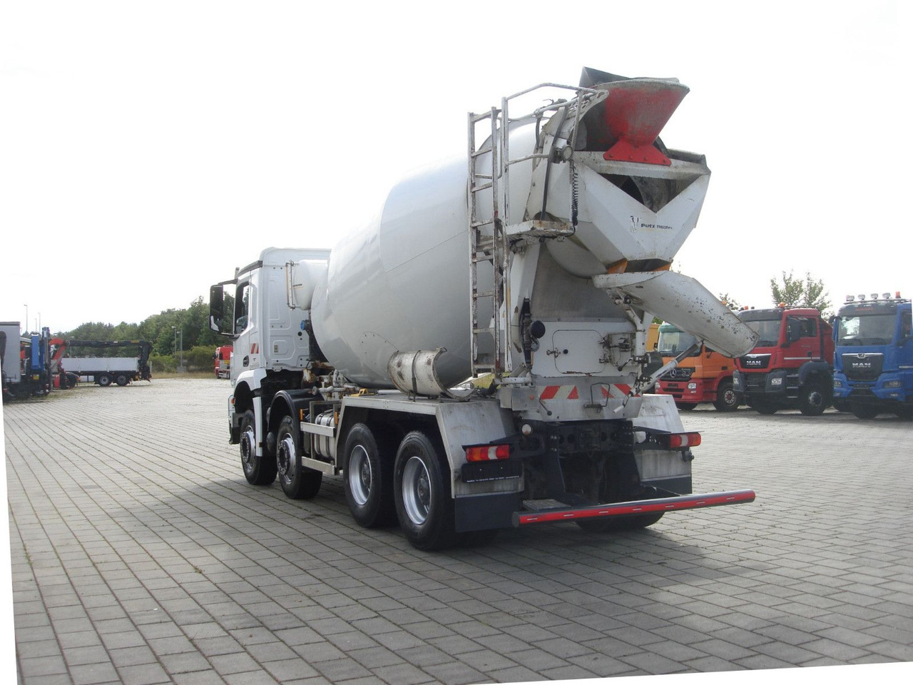 Mercedes-Benz Arocs 3240 B 8x4 - משאית מערבלת בטון: תמונה 3 Mercedes-Benz Arocs 3240 B 8x4 - משאית מערבלת בטון: תמונה 3