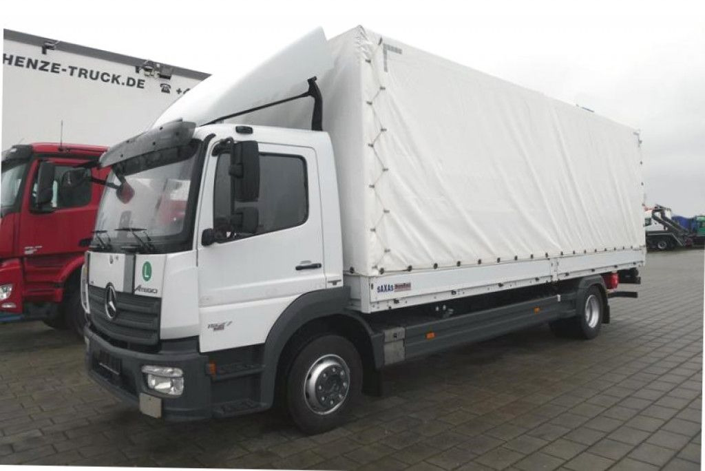 Mercedes-Benz Atego 1527 L Pritsche LBW - משאית וילונות צד: תמונה 2 Mercedes-Benz Atego 1527 L Pritsche LBW - משאית וילונות צד: תמונה 2