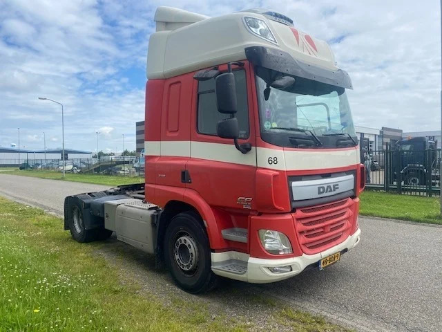 DAF CF 370 spacecab skylights - יחידת טרקטור: תמונה 2 DAF CF 370 spacecab skylights - יחידת טרקטור: תמונה 2