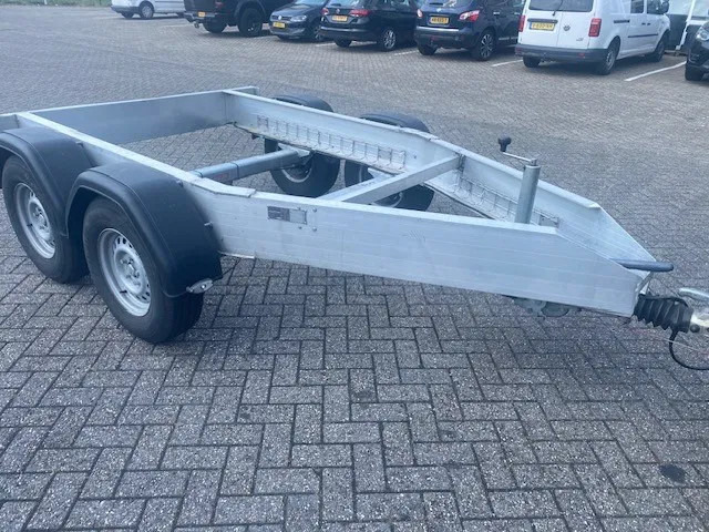 Diversen Bolle . 2 asser aanhangwagen voor kogelkoppeling 3500 kg - קרון נגרר שלדה: תמונה 4 Diversen Bolle . 2 asser aanhangwagen voor kogelkoppeling 3500 kg - קרון נגרר שלדה: תמונה 4