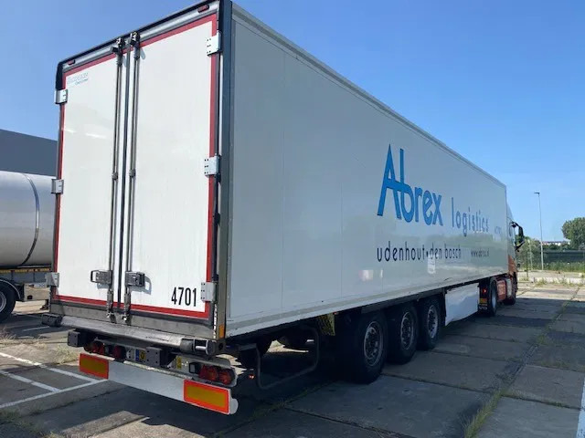 Krone SD koelvries met carrier vector 1950 MT 2 temp en 2 e lading - סמיטריילר עם קירור: תמונה 4 Krone SD koelvries met carrier vector 1950 MT 2 temp en 2 e lading - סמיטריילר עם קירור: תמונה 4