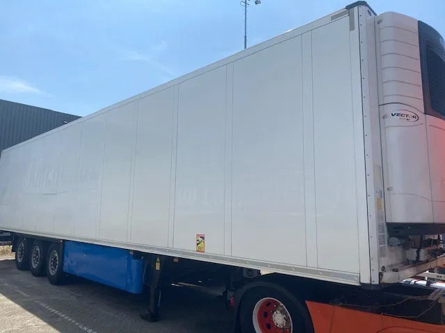 Schmitz Cargobull SCB 53B koelvries met carrier vector 1950MT 2 temp en tussenwand, - סמיטריילר עם קירור: תמונה 2 Schmitz Cargobull SCB 53B koelvries met carrier vector 1950MT 2 temp en tussenwand, - סמיטריילר עם קירור: תמונה 2