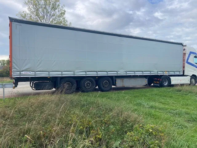 Schmitz Cargobull schuifzeil/dak 3 asser , schijfremmen , paletkist, apk gekeurd - סמיטריילר עם וילונות צד: תמונה 3 Schmitz Cargobull schuifzeil/dak 3 asser , schijfremmen , paletkist, apk gekeurd - סמיטריילר עם וילונות צד: תמונה 3