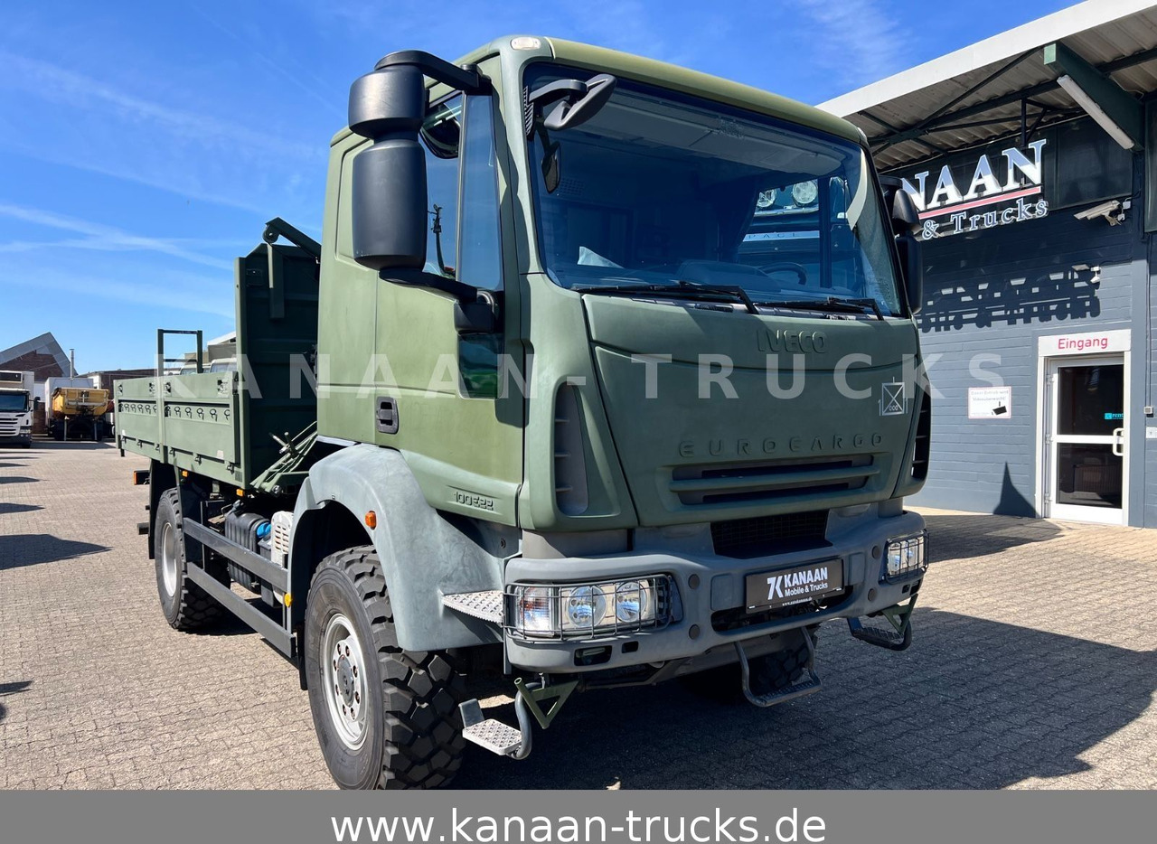Iveco ML100E22WM-BW 4x4 Miltär Camper Exped 19 TKm - משאית צד נופל/ שטוחה: תמונה 1 Iveco ML100E22WM-BW 4x4 Miltär Camper Exped 19 TKm - משאית צד נופל/ שטוחה: תמונה 1