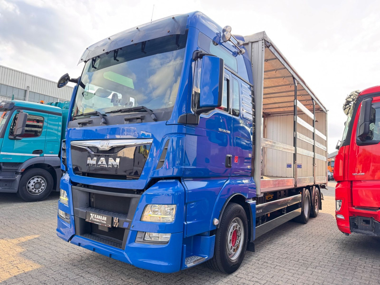 MAN 26.500 TGX+Anh LBW Euro6 Lift/Lenkachse - משאית וילונות צד: תמונה 2 MAN 26.500 TGX+Anh LBW Euro6 Lift/Lenkachse - משאית וילונות צד: תמונה 2