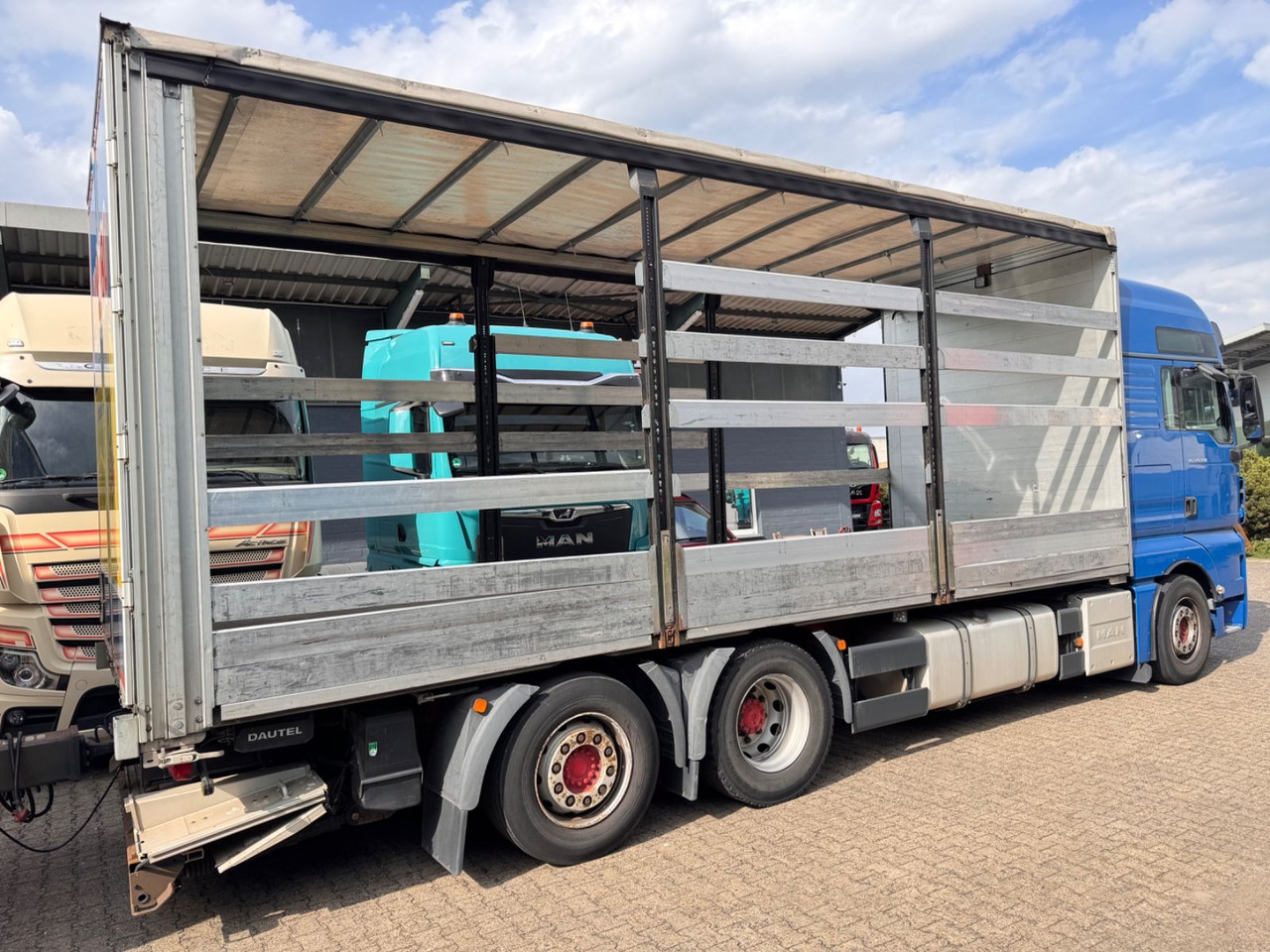 MAN 26.500 TGX+Anh LBW Euro6 Lift/Lenkachse - משאית וילונות צד: תמונה 5 MAN 26.500 TGX+Anh LBW Euro6 Lift/Lenkachse - משאית וילונות צד: תמונה 5