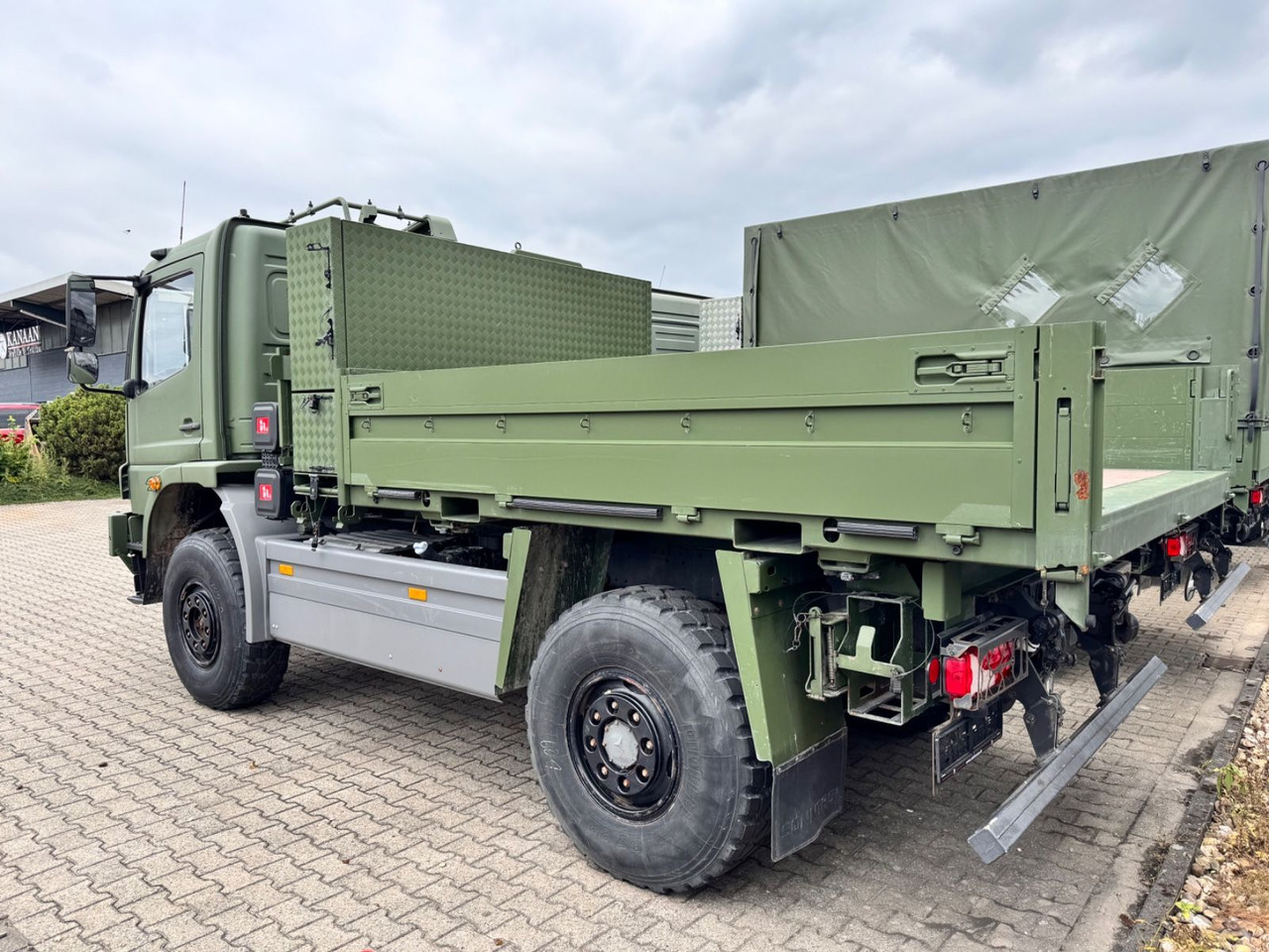 Mercedes-Benz 1018 Atego 4x4 Allrad Camper - כלי רכב מסחרי במיטה שטוחה: תמונה 3 Mercedes-Benz 1018 Atego 4x4 Allrad Camper - כלי רכב מסחרי במיטה שטוחה: תמונה 3